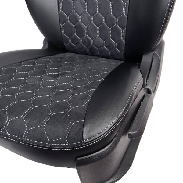 Чехлы Алькантара на Chevrolet Cruze 2009-2015 г.в. Чехлы Алькантара на Chevrolet Cruze 2009-2015 г.в.