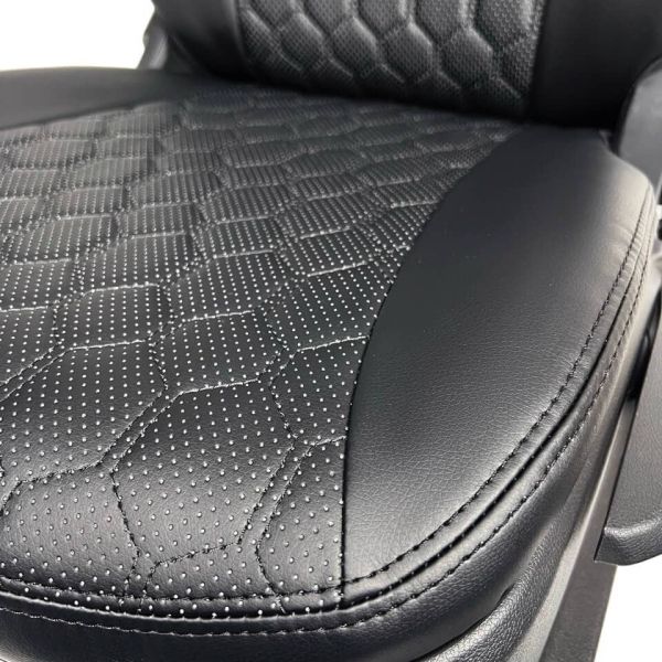 Чехлы Экокожа Ромб на SsangYong Kyron 2006-2015 г.в. Чехлы Экокожа Ромб на SsangYong Kyron 2006-2015 г.в.